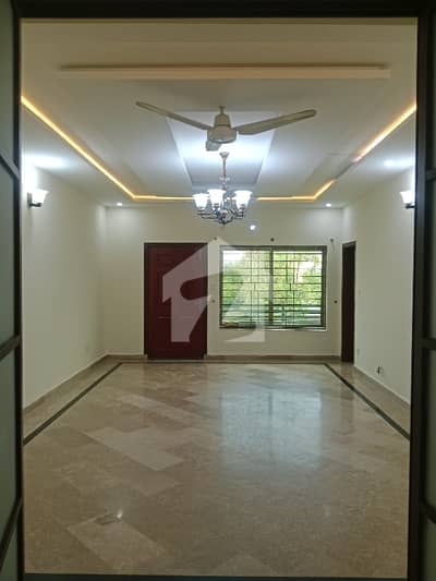 14 Marla upper portion available for rent neat and clean house near to markaz beauty full nice location