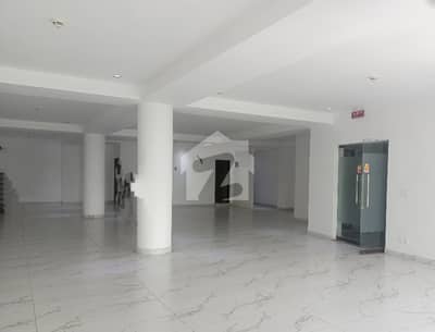 16 MARLA COMMERCIAL FLOOR WITH LIFT AVAILABLE