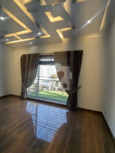 A block new house available for rent