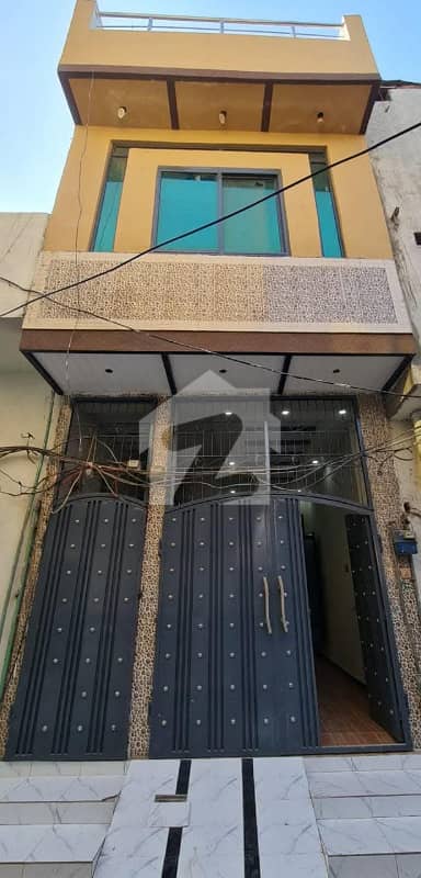 نشتر کالونی لاہور میں 3 کمروں کا 2 مرلہ مکان 80.0 لاکھ میں برائے فروخت۔