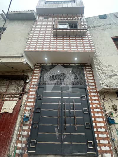 نشتر کالونی لاہور میں 3 کمروں کا 2 مرلہ مکان 72.0 لاکھ میں برائے فروخت۔