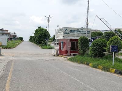 2800 Square Feet Residential Plot In Central G-16/3 For sale