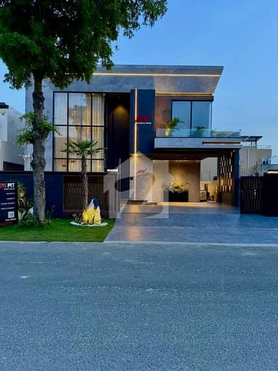 Spacious 1 Kanal House For Rent DHA Phase 6 Near Park