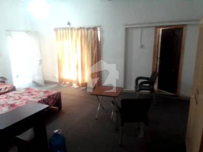 Luxury Rooms Is Available For Rent