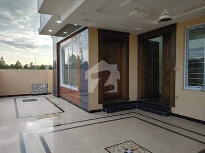 بحریہ ٹاؤن فیز 4 بحریہ ٹاؤن راولپنڈی,راولپنڈی میں 5 کمروں کا 10 مرلہ مکان 1.5 لاکھ میں کرایہ پر دستیاب ہے۔