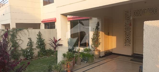 کامرہ روڈ اٹک میں 3 کمروں کا 6 مرلہ مکان 99.0 لاکھ میں برائے فروخت۔