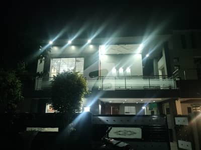 10 Marla 5 Bedroom Double Unit House For Rent 10 Marla 5 Bedroom Double Unit House For Rent