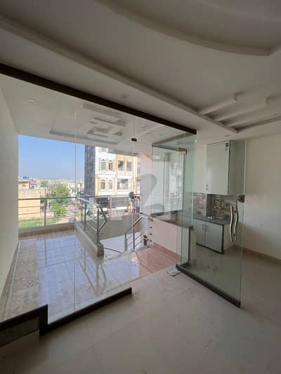PAKISTAN TOWN - Rental Income 40K - Ideal Investment - Integrated Kitchen And