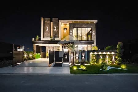 بحریہ ٹاؤن فیز 8 بحریہ ٹاؤن راولپنڈی,راولپنڈی میں 5 کمروں کا 1 کنال مکان 2.5 لاکھ میں کرایہ پر دستیاب ہے۔