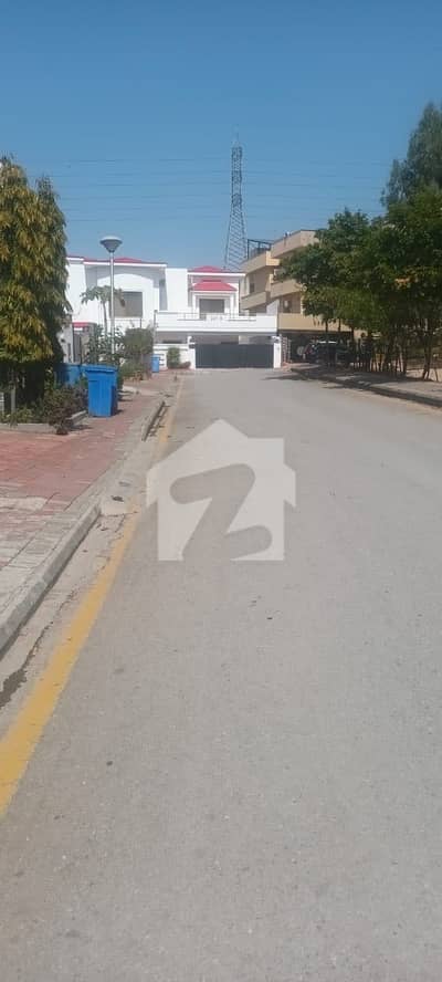 بحریہ ٹاؤن فیز 3 بحریہ ٹاؤن راولپنڈی,راولپنڈی میں 10 مرلہ رہائشی پلاٹ 2.0 کروڑ میں برائے فروخت۔