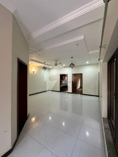 10 Marla Prime Location House With Very Reasonable Price 10 Marla Prime Location House With Very Reasonable Price