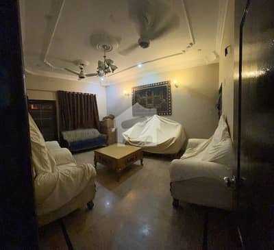 Well maintained 200 yards G+2 (9 bed dd) proper two-unit bungalow in boundary walled society in block 5 Gulistan e Jauhar near main university road Well maintained 200 yards G+2 (9 bed dd) proper two-unit bungalow in boundary walled society in block 5 Gulistan e Jauhar near main university road