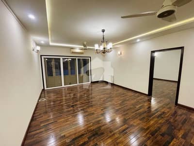 Luxury House Available For Rent