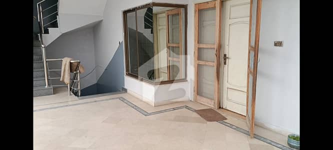 Triple Story House for Hostel Business