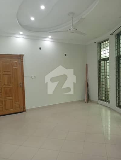 Good 10 Marla Lower Portion For rent In E-11