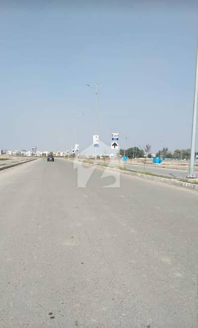 ڈی ایچ اے فیز9 پریزم - بلاک ایچ ڈی ایچ اے فیز9 پریزم,ڈی ایچ اے ڈیفینس,لاہور میں 1 کنال رہائشی پلاٹ 2.5 کروڑ میں برائے فروخت۔