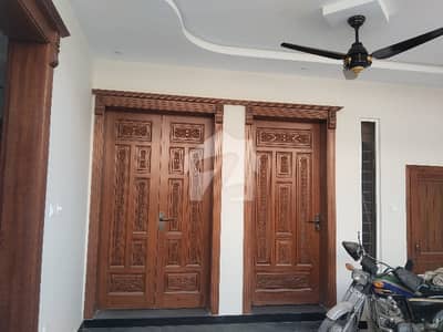 جی ۔ 15 اسلام آباد میں 6 کمروں کا 7 مرلہ مکان 4.0 کروڑ میں برائے فروخت۔