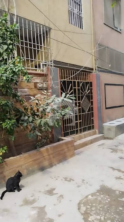 گلستانِِ جوہر ۔ بلاک 12 گلستانِ جوہر,کراچی میں 3 کمروں کا 3 مرلہ مکان 2.5 کروڑ میں برائے فروخت۔