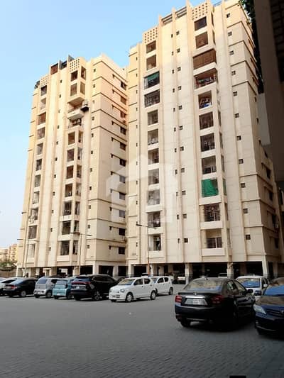 صائمہ جناح ایونیو یونیورسٹی روڈ,کراچی میں 2 کمروں کا 6 مرلہ فلیٹ 2.2 کروڑ میں برائے فروخت۔