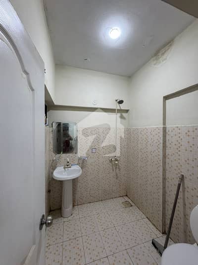 It's builder transfer apartment 2 bed D*D flat for sale it's in 10 th floor already family is living there west open apartment nearby all facilities properly good and calm environment where family can live in peaceful environment