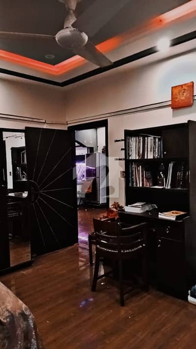 2nd Floor 3 Bed For Sale Corner Flat