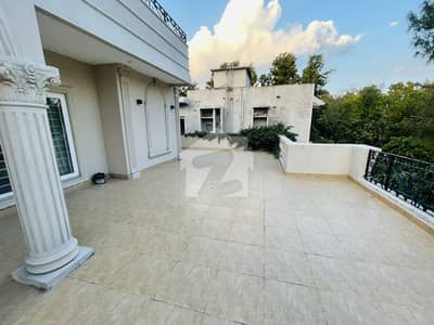 Luxury Independent Upper Portion