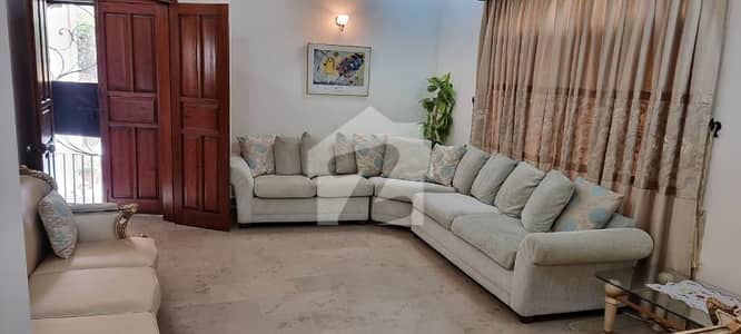 Defence Phase 5 Bungalow For Sale 333 Yard