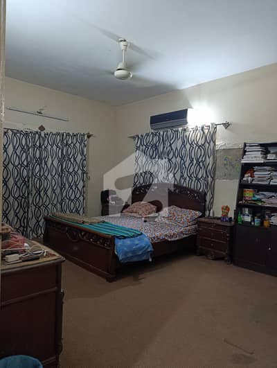Corner 200 Square Yards 1 Unit House For Sell
