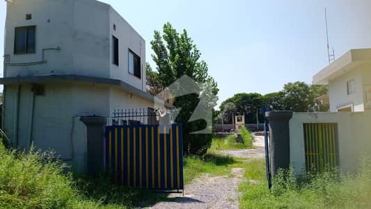 4 kanal factory for sale with store rooms and kitchen with boundary wall