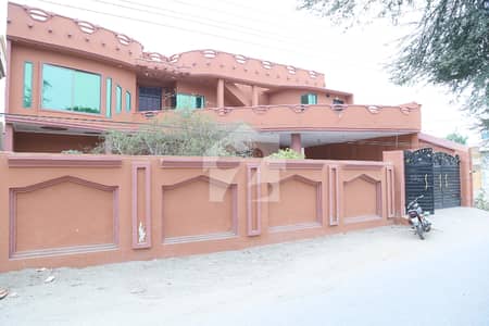 1 Kanal House 15 Bed 14Bath Semi Commercial Property MAIN Canal View RD