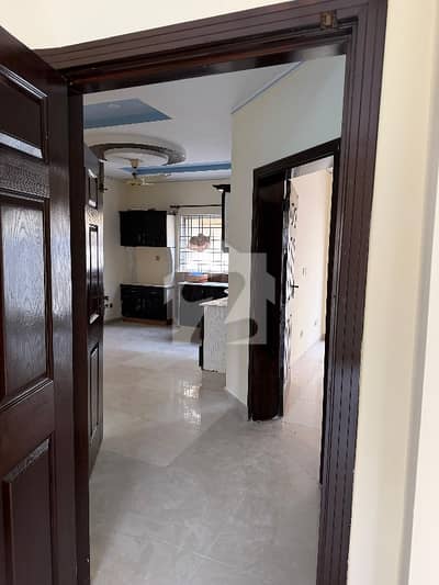 5 Marla Upper Portion Available For Rent With Gas