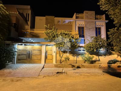 Extremely Beautiful House Built By Owner In Front Of Park At Sector Y3