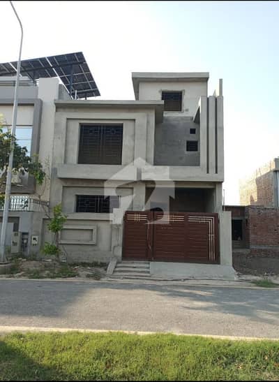 5 Marla Solid Builder Location House 5 Marla Solid Builder Location House