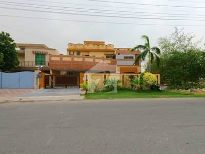 Built House And Well Maintained On Main Road WAPDA Town Phase 1 Built House And Well Maintained On Main Road WAPDA Town Phase 1