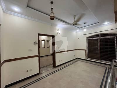 جی ۔ 13 اسلام آباد میں 2 کمروں کا 4 مرلہ بالائی پورشن 55.0 ہزار میں کرایہ پر دستیاب ہے۔