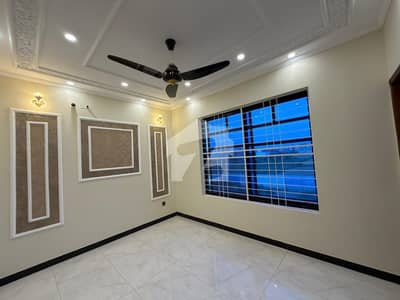 Center Park Housing Scheme 5 Marla. New House Available For Rent Near To Masjed And Market