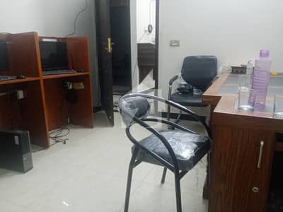Commercial Hall For Office Purpose In Gulshan-E-Jamal