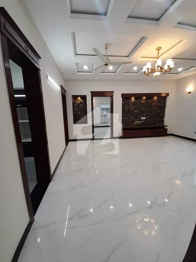 14 Marla Like Brand New Ground Portion For Rent In G13