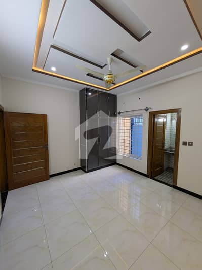 سوان گارڈن ۔ بلاک ایچ سوان گارڈن,اسلام آباد میں 4 کمروں کا 6 مرلہ مکان 3.25 کروڑ میں برائے فروخت۔