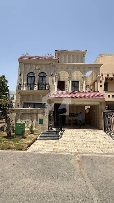 بحریہ ٹاؤن عثمان بلاک بحریہ ٹاؤن سیکٹر B,بحریہ ٹاؤن,لاہور میں 4 کمروں کا 8 مرلہ مکان 4.4 کروڑ میں برائے فروخت۔ بحریہ ٹاؤن عثمان بلاک بحریہ ٹاؤن سیکٹر B,بحریہ ٹاؤن,لاہور میں 4 کمروں کا 8 مرلہ مکان 4.4 کروڑ میں برائے فروخت۔