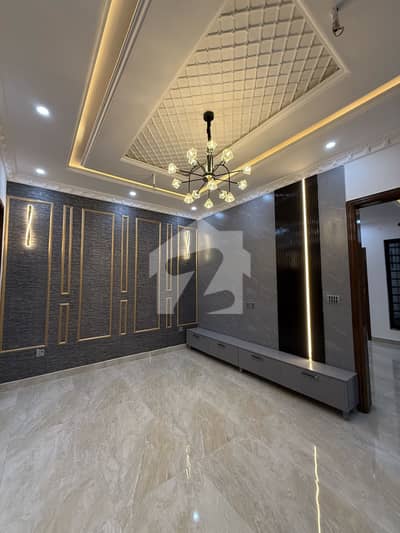 5 Marla Upper Portion Available For Rent In Central Park Housing Scheme Lahore