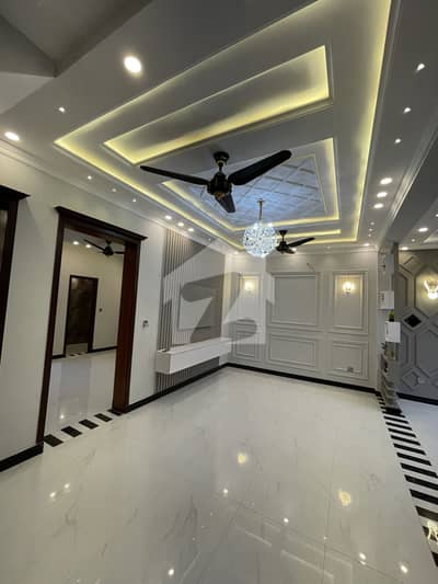 5 Marla Lower Portion Available For Rent In Central Park Housing Scheme Lahore