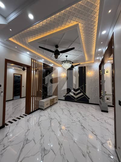 10 Marla Upper Portion Available For Rent In Central Park Housing Scheme Lahore