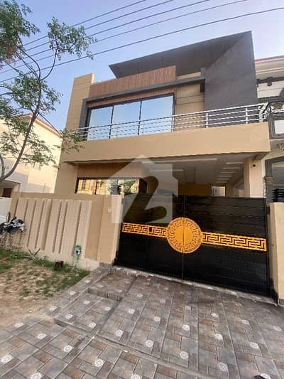 5 Marla Brand New House Available For Rent In DHA Rebar