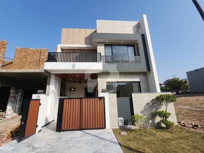 5 Marla Brand New Designer House for Sale A++ Construction