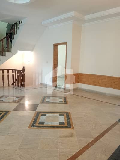 A Beautiful Upper Portion For Rent
