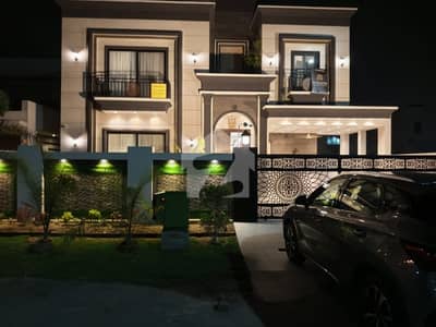 ڈی ایچ اے فیز 6 ڈیفنس (ڈی ایچ اے),لاہور میں 5 کمروں کا 1 کنال مکان 12.0 کروڑ میں برائے فروخت۔