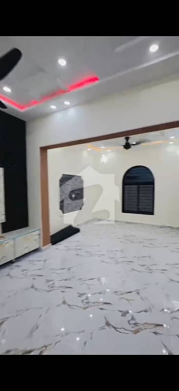 سٹی ہاؤسنگ سوسائٹی - بلاک اے ایکسٹینشن سٹی ہاؤسنگ سوسائٹی,سیالکوٹ میں 4 کمروں کا 5 مرلہ مکان 65.0 ہزار میں کرایہ پر دستیاب ہے۔