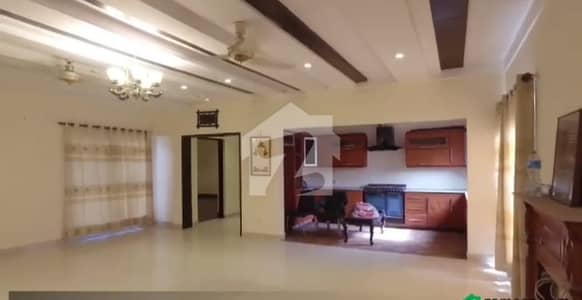 1 KANAL CORNER WITH BASMENT DESIGNER HOUSE IN TUFAIL ROAD NEAR ROUND ABOUT SADAR