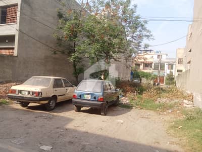 سبزہ زار سکیم ۔ بلاک این سبزہ زار سکیم,لاہور میں 10 مرلہ رہائشی پلاٹ 2.3 کروڑ میں برائے فروخت۔ سبزہ زار سکیم ۔ بلاک این سبزہ زار سکیم,لاہور میں 10 مرلہ رہائشی پلاٹ 2.3 کروڑ میں برائے فروخت۔